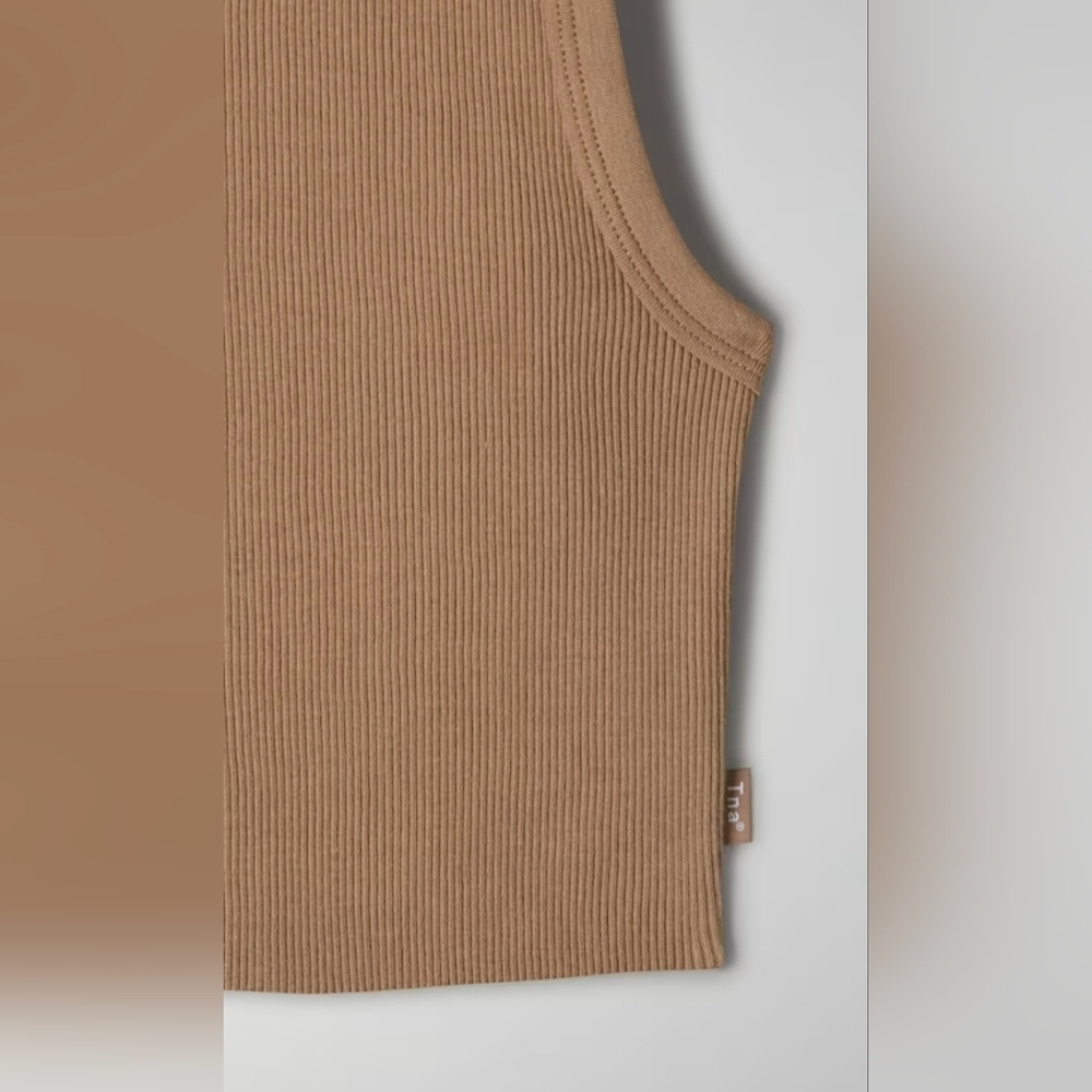 ARITZIA TNA Beige Ribbed Cropped Racer Tank - Picture 7 of 8